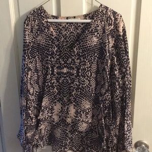 100% silk Parker skin printed top with hi/low hem